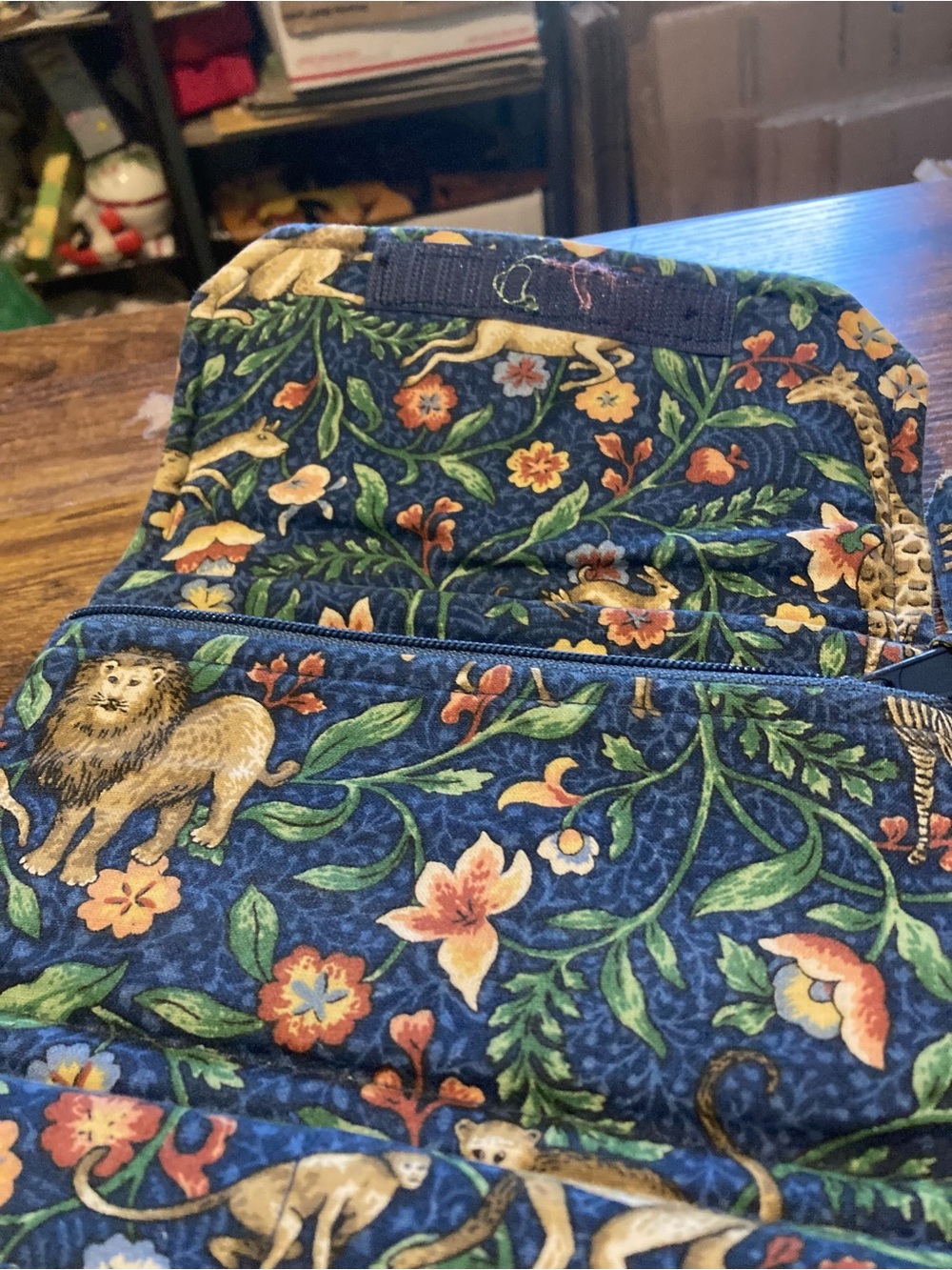 Tri-fold over wallet - Picture 3 of 9